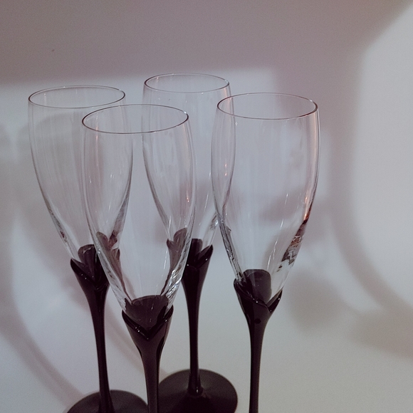 Tulip Stem Champagne Flutes - Picture 1 of 6